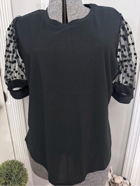 Women’s Kristen Nicole Black Puff Sleeve Polka Dot Mesh Sleeve Top Large